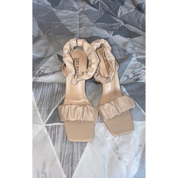 Cape Robbin OPALE RUCHED SANDAL HEELS in NUDE size 7.5 NEW - Picture 7 of 11